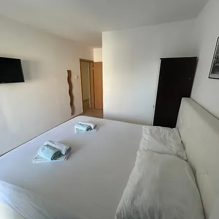 Jukanovic Guest house Baska Voda